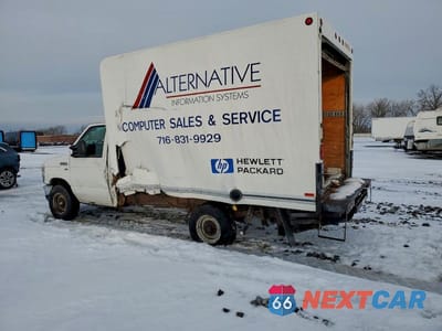 Drugie zdjęcie samochodu z przodu: 2009 FORD E350 BOX TRUCK VIN:1FDSE35L39DA18668 - miniatura