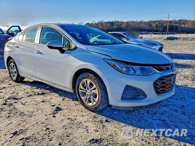 Czwarte zdjęcie samochodu z boku: 2019 CHEVROLET CRUZE LS VIN:1G1BC5SM7K7150459 - miniatura