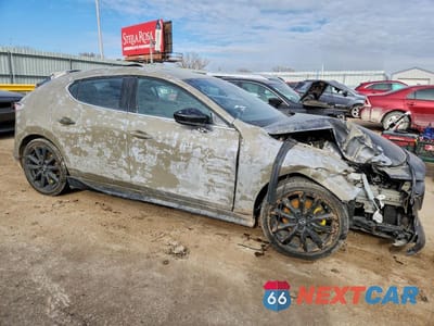 Czwarte zdjęcie samochodu z boku: 2025 MAZDA 3 CARBON TURBO VIN:JM1BPBYYXS1755714 - miniatura