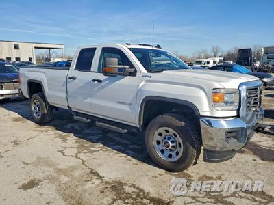Czwarte zdjęcie samochodu z boku: 2016 GMC SIERRA K2500 HEAVY DUTY VIN:1GT22REG7GZ137617 - miniatura