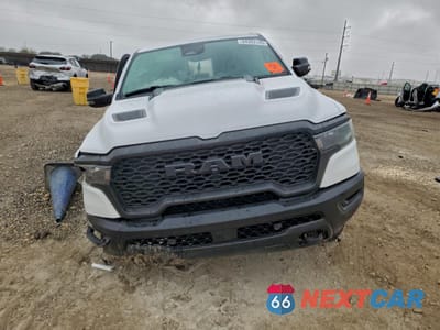 Piąte zdjęcie samochodu w środku: 2025 RAM 1500 REBEL VIN:1C6SRFLP3SN534567 - miniatura