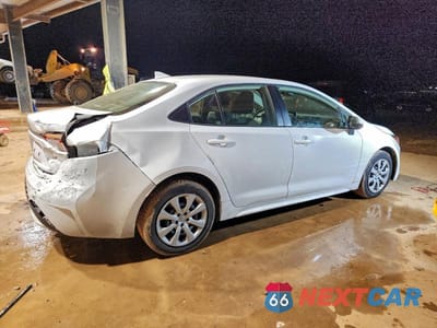 Trzecie zdjęcie samochodu z tyłu: 2022 TOYOTA COROLLA LE VIN:JTDEPMAE0N3019690 - miniatura
