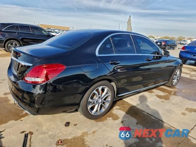 Trzecie zdjęcie samochodu z tyłu: 2017 MERCEDES-BENZ C 300 VIN:55SWF4JB8HU190304 - miniatura