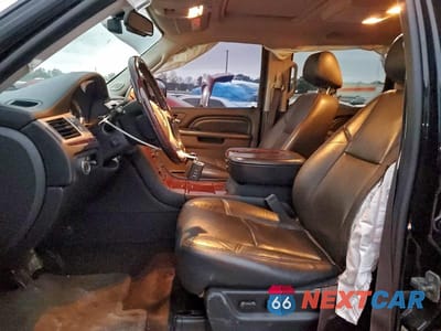 Zdjęcie 7 z 13 samochodu: 2012 CADILLAC ESCALADE ESV VIN:1GYS4JEF8CR314859 - miniatura