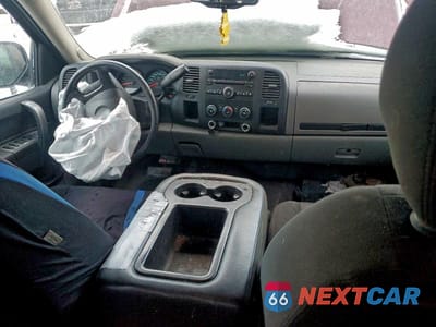 Zdjęcie 8 z 12 samochodu: 2013 CHEVROLET SILVERADO K1500 LS VIN:3GCPKREA3DG126062 - miniatura