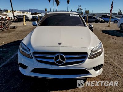 Piąte zdjęcie samochodu w środku: 2019 MERCEDES-BENZ C 300 VIN:55SWF8DB0KU303513 - miniatura