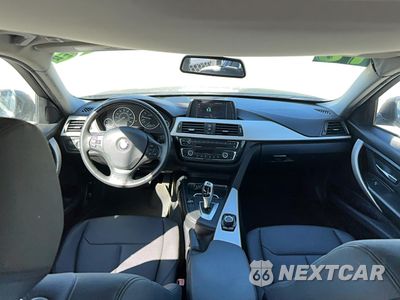Zdjęcie 9 z 15 samochodu: 2018 BMW 320 I VIN:WBA8E1G50JNU91361 - miniatura