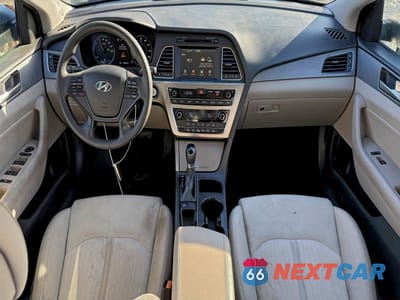 Zdjęcie 8 z 11 samochodu: 2017 HYUNDAI SONATA HYBRID VIN:KMHE24L16HA043478 - miniatura