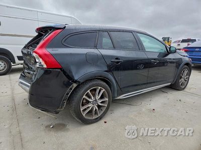 Trzecie zdjęcie samochodu z tyłu: 2015 VOLVO V60 CROSS COUNTRY PREMIER VIN:YV4612HK4F1001497 - miniatura