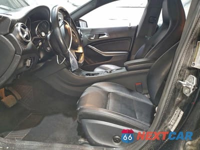 Zdjęcie 7 z 12 samochodu: 2018 MERCEDES-BENZ CLA 250 4MATIC VIN:WDDSJ4GB1JN670073 - miniatura