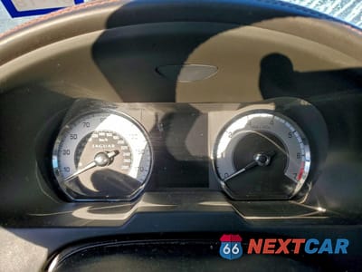 Zdjęcie 9 z 12 samochodu: 2009 JAGUAR XF SUPERCHARGED VIN:SAJWA07C291R23144 - miniatura
