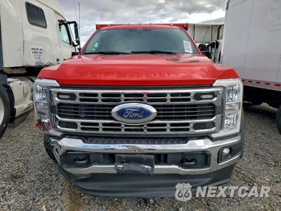 Piąte zdjęcie samochodu w środku: 2024 FORD F450 SUPER DUTY VIN:1FD9W4HTXRED67625 - miniatura