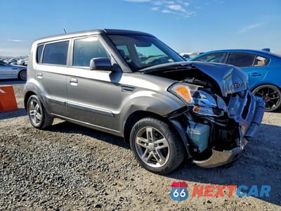 Czwarte zdjęcie samochodu z boku: 2010 KIA SOUL + VIN:KNDJT2A21A7168570 - miniatura