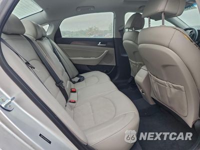 Zdjęcie 10 z 14 samochodu: 2017 HYUNDAI SONATA SPORT VIN:5NPE34AF9HH531977 - miniatura