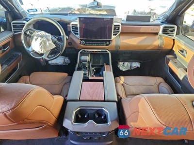Zdjęcie 8 z 12 samochodu: 2025 TOYOTA TUNDRA 1794 EDITION HV VIN:5TFMC5DB8SX091367 - miniatura