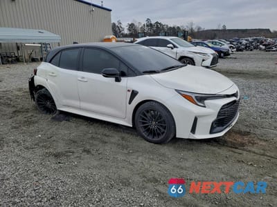 Czwarte zdjęcie samochodu z boku: 2023 TOYOTA GR COROLLA CORE VIN:JTNABAAE4PA003398 - miniatura