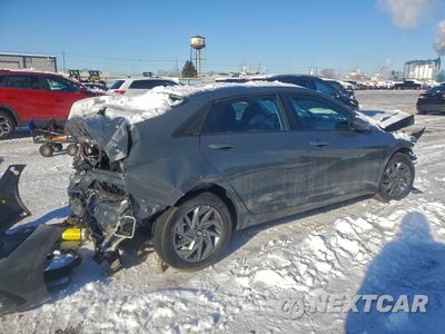 Trzecie zdjęcie samochodu z tyłu: 2025 HYUNDAI ELANTRA BLUE VIN:KMHLM4DJ8SU154202 - miniatura