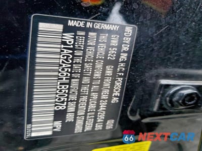 Zdjęcie 12 z 12 samochodu: 2017 PORSCHE MACAN GTS AWD VIN:WP1AG2A56HLB50578 - miniatura