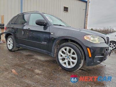 Czwarte zdjęcie samochodu z boku: 2013 BMW X5 XDRIVE35I VIN:5UXZV4C50D0B02753 - miniatura