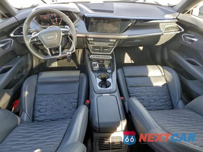 Zdjęcie 8 z 14 samochodu: 2024 AUDI E-TRON GT PREMIUM PLUS VIN:WAUFJBFW3R7000946 - miniatura