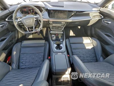Zdjęcie 8 z 14 samochodu: 2024 AUDI E-TRON GT PREMIUM PLUS VIN:WAUFJBFW3R7000946 - miniatura