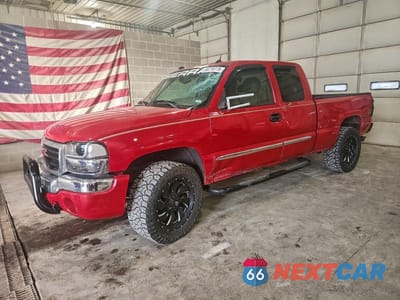 2004 GMC NEW SIERRA K1500 2GTEK19T441380134 - główne zdjęcie licytacji z USA - miniatura