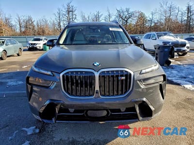 Piąte zdjęcie samochodu w środku: 2025 BMW X7 M60I VIN:5UX33EM09S9Z58501 - miniatura
