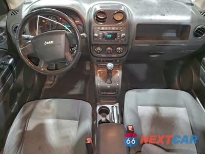Zdjęcie 8 z 13 samochodu: 2010 JEEP COMPASS SPORT VIN:1J4NT4FBXAD622798 - miniatura