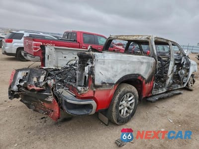 Trzecie zdjęcie samochodu z tyłu: 2025 CHEVROLET SILVERADO K1500 LT VIN:2GCUKDED0S1124534 - miniatura