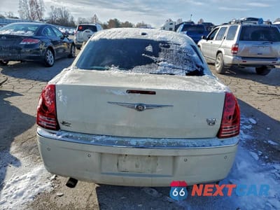 Zdjęcie 6 z 12 samochodu: 2010 CHRYSLER 300C VIN:2C3CA6CT9AH114230 - miniatura