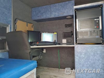 Zdjęcie 11 z 13 samochodu: 2023 FORD E450 DELIVERY TRUCK VIN:1FDXE4FN8PDD16870 - miniatura