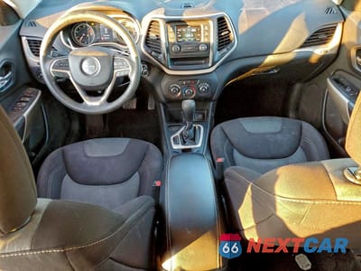 Zdjęcie 8 z 13 samochodu: 2018 JEEP CHEROKEE LATITUDE VIN:1C4PJLCB9JD557378 - miniatura