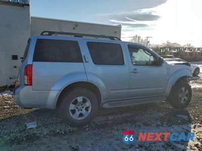 Trzecie zdjęcie samochodu z tyłu: 2011 NISSAN PATHFINDER S VIN:5N1AR1NB0BC608799 - miniatura
