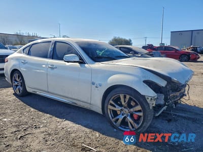 Czwarte zdjęcie samochodu z boku: 2015 INFINITI Q70L 3.7 VIN:JN1BY1PP8FM601378 - miniatura
