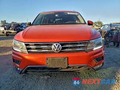 Piąte zdjęcie samochodu w środku: 2018 VOLKSWAGEN TIGUAN SE VIN:3VV2B7AX3JM015549 - miniatura
