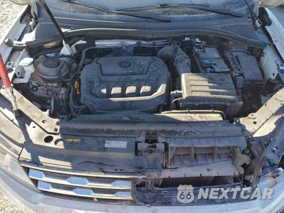 Zdjęcie 12 z 16 samochodu: 2018 VOLKSWAGEN TIGUAN S VIN:3VV1B7AX4JM087601 - miniatura