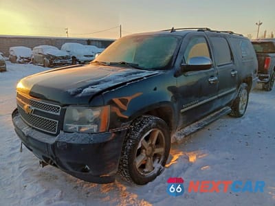 2011 CHEVROLET SUBURBAN K1500 LTZ 1GNSKKE36BR101034 - główne zdjęcie licytacji z USA - miniatura