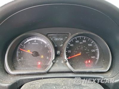 Zdjęcie 9 z 12 samochodu: 2019 NISSAN VERSA S VIN:3N1CN7AP1KL825654 - miniatura