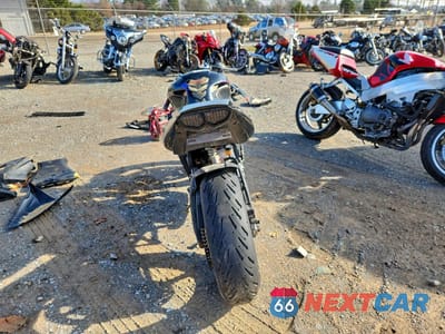 Czwarte zdjęcie samochodu z boku: 2005 YAMAHA YZFR6 L VIN:JYARJ06E85A020453 - miniatura