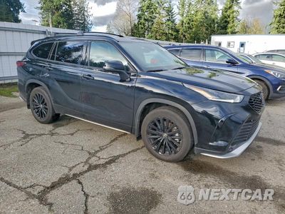 Czwarte zdjęcie samochodu z boku: 2024 TOYOTA HIGHLANDER XSE VIN:5TDKDRBHXRS543239 - miniatura