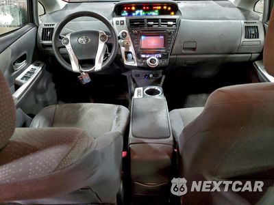 Zdjęcie 8 z 13 samochodu: 2013 TOYOTA PRIUS V VIN:JTDZN3EU5D3235892 - miniatura