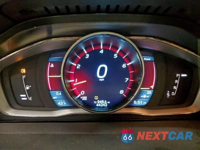 Zdjęcie 9 z 12 samochodu: 2014 VOLVO XC70 T6 VIN:YV4902BZ3E1176974 - miniatura