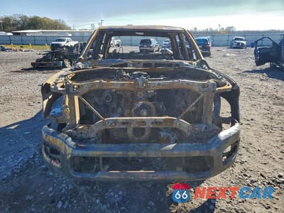 Piąte zdjęcie samochodu w środku: 2022 RAM 2500 BIG HORN/LONE STAR VIN:3C6UR5DL2NG297453 - miniatura