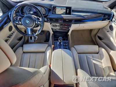Zdjęcie 8 z 13 samochodu: 2015 BMW X5 XDRIVE50I VIN:5UXKR6C59F0J79199 - miniatura
