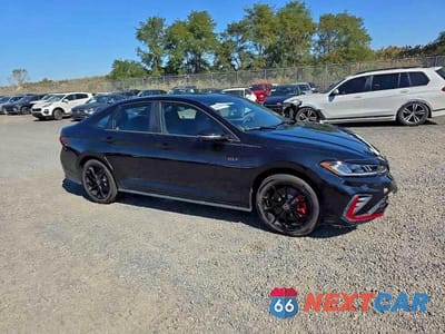 Trzecie zdjęcie samochodu z tyłu: 2025 VOLKSWAGEN JETTA GLI AUTOBAHN VIN:3VW1T7BU2SM063733 - miniatura