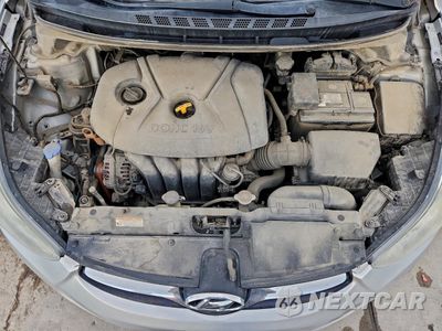 Zdjęcie 11 z 14 samochodu: 2012 HYUNDAI ELANTRA GLS VIN:5NPDH4AE4CH146050 - miniatura