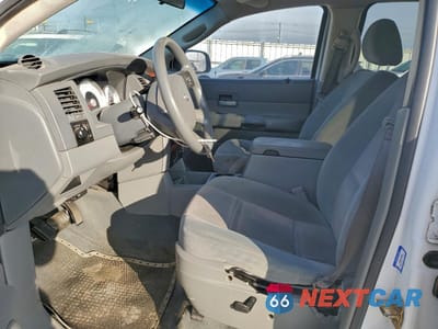 Zdjęcie 7 z 13 samochodu: 2004 DODGE DURANGO SLT VIN:1D4HD48D74F146410 - miniatura