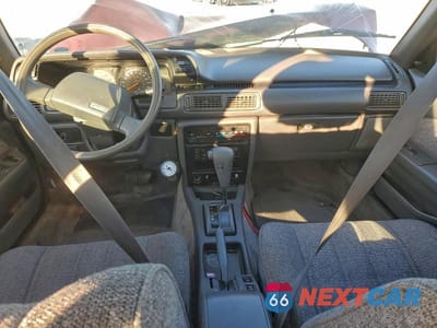 Zdjęcie 8 z 11 samochodu: 1990 TOYOTA CAMRY DLX VIN:4T1SV21E8LU129726 - miniatura