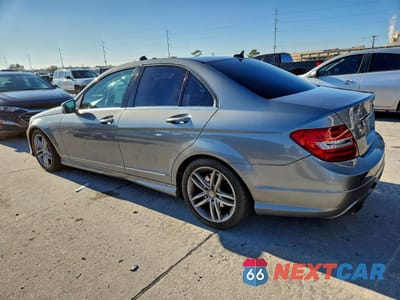 Drugie zdjęcie samochodu z przodu: 2012 MERCEDES-BENZ C 250 VIN:WDDGF4HB9CA621977 - miniatura