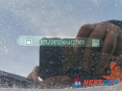 Zdjęcie 12 z 12 samochodu: 2019 CHEVROLET SONIC VIN:1G1JG6SBXK4127165 - miniatura